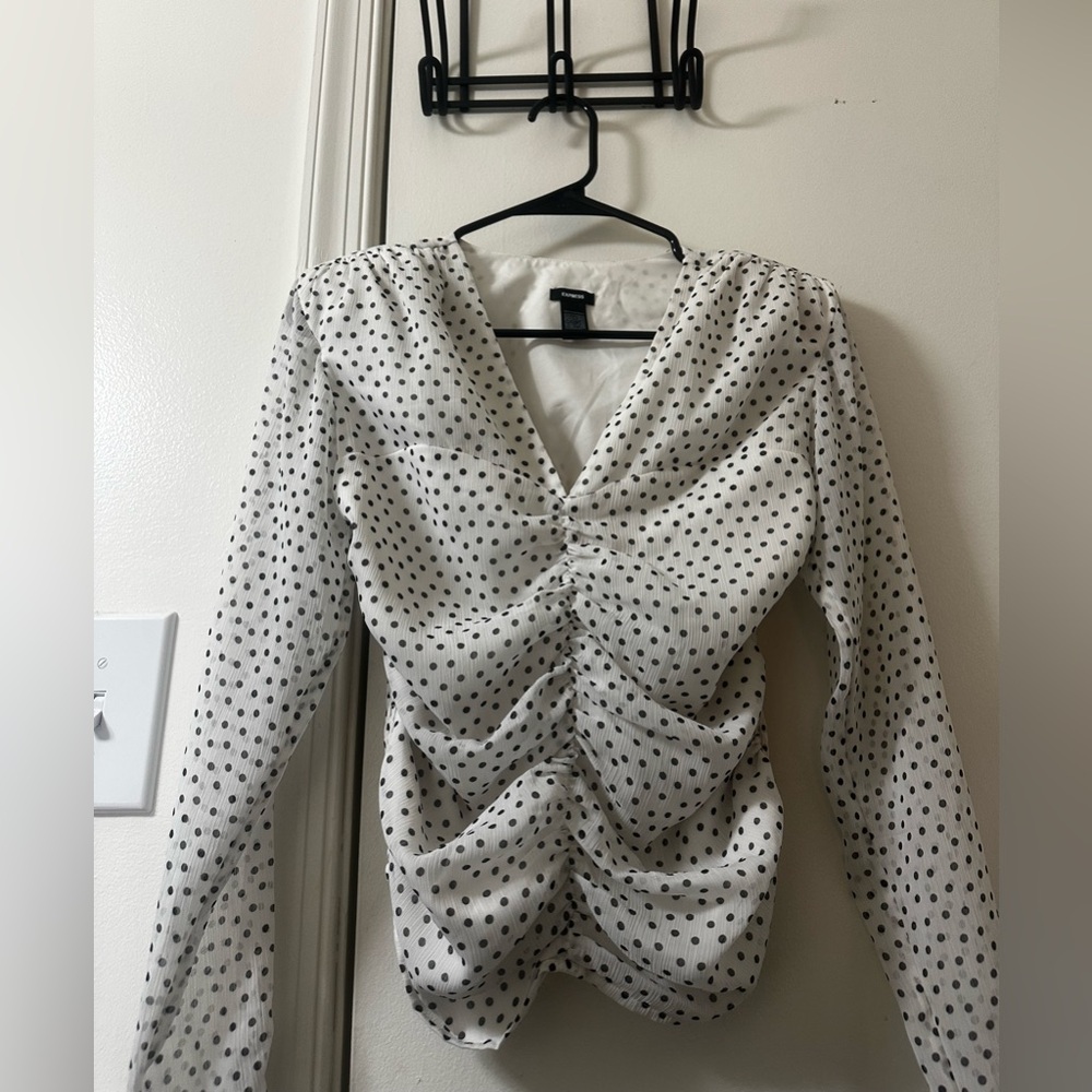 Express Conscious Edit Polka Dot Ruched
V-Neck Top - Size xs - Picture 3 of 7